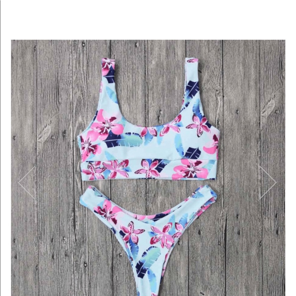 Floral flowery swimsuit!